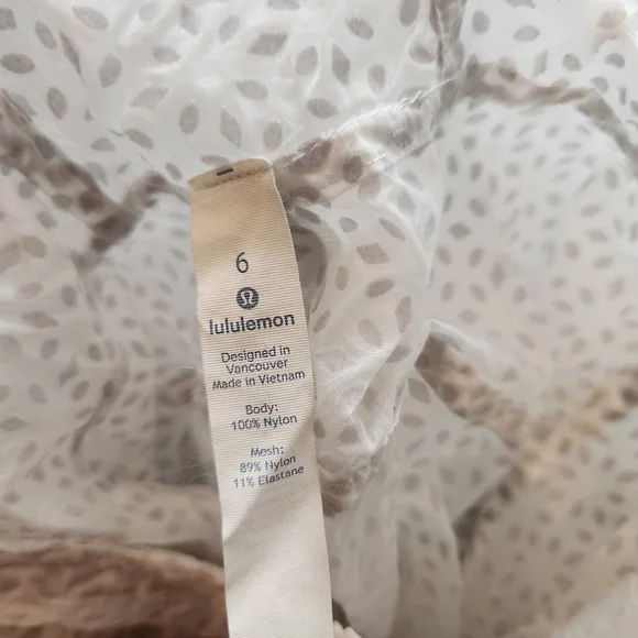 Lululemon Find Your Flock Jacket Size 6 - Picture 4 of 6